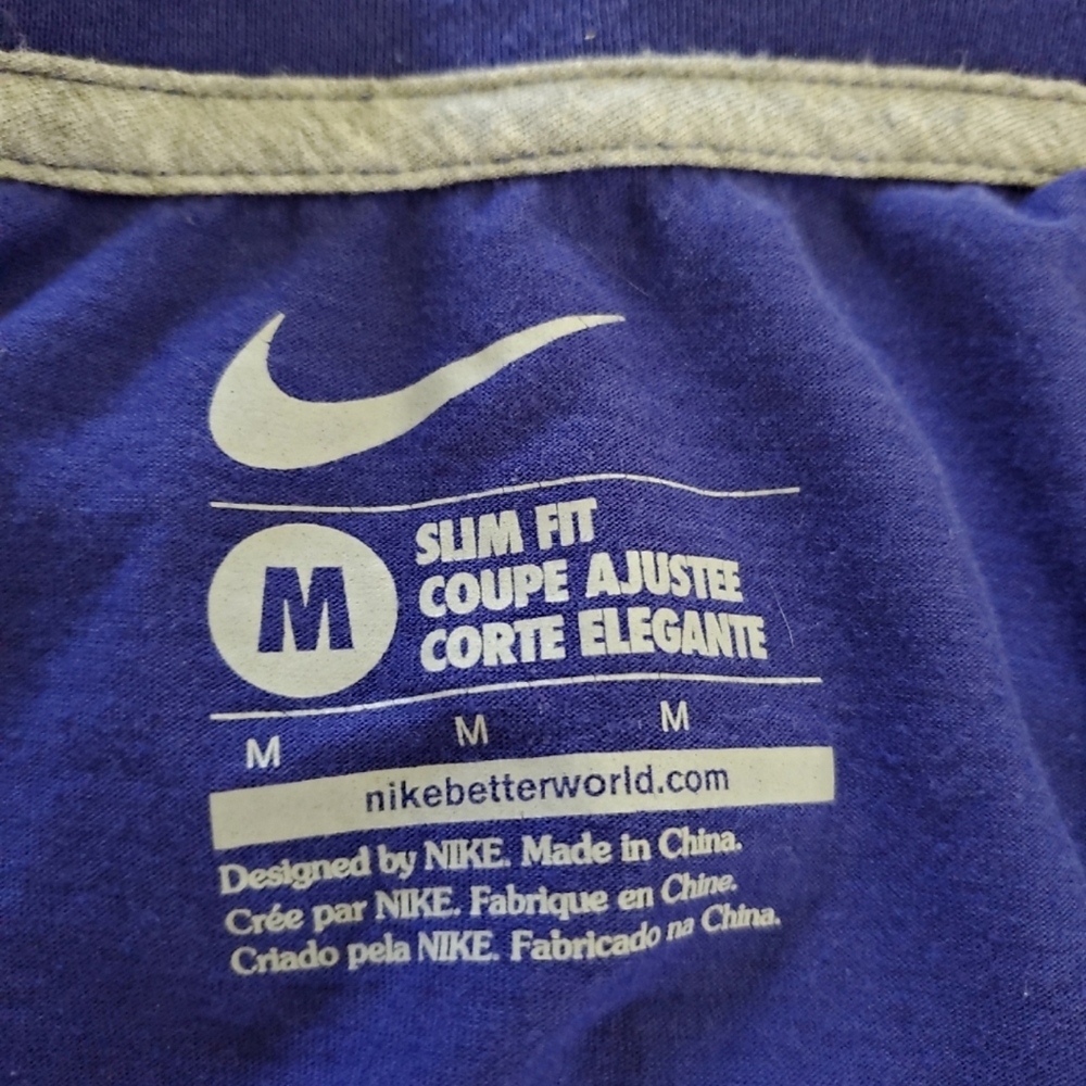 Nike Just Do It T-Shirt Crew Neck Slim Fit Medium - Picture 2 of 5